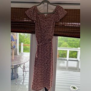 Monteau like new dress perfect for autumn weather